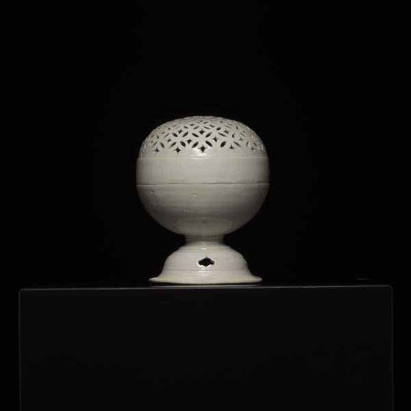 A White-glazed DING Openwork Incense Burner in the Style of Archaic Bronze Ritual Vessel (Dou )