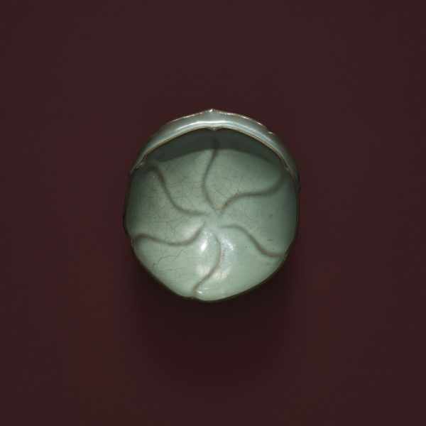 A Clair-de-lune-glazed JUN Foliate Wine Vessel (Zhi)