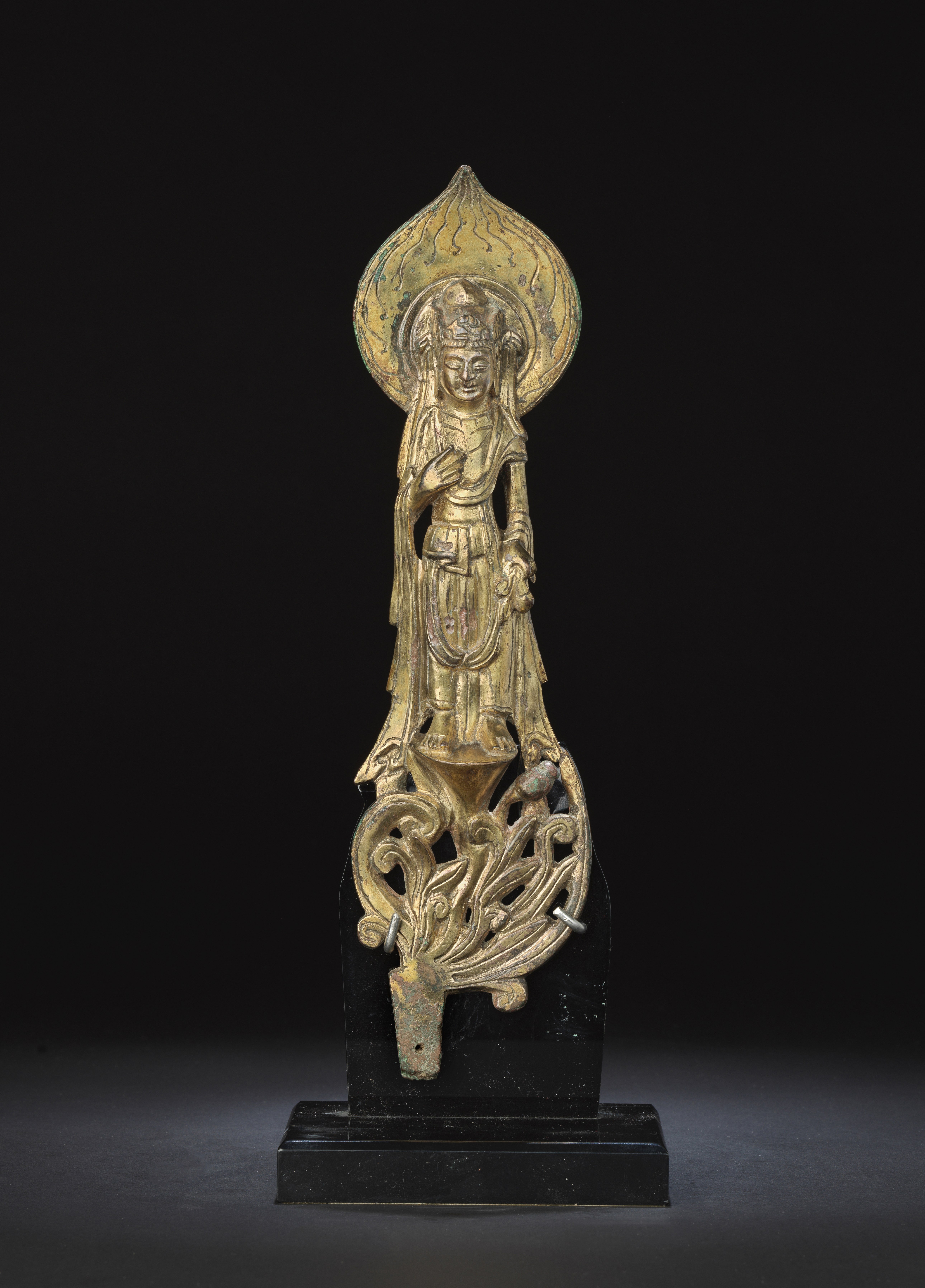 Gilt-Bronze Standing Avalokiteśvara (Guanyin)
